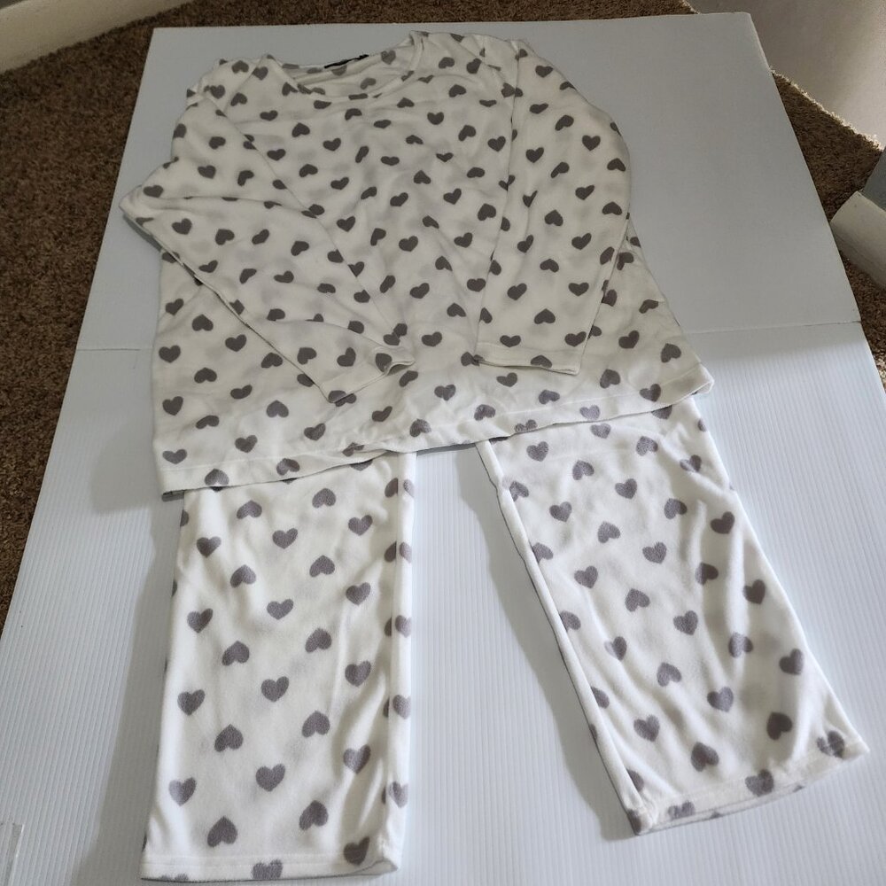 🩶 NWT, Women's, Kiabi Fleece Pajama Set 🩶